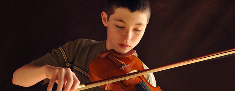 boy playing violin